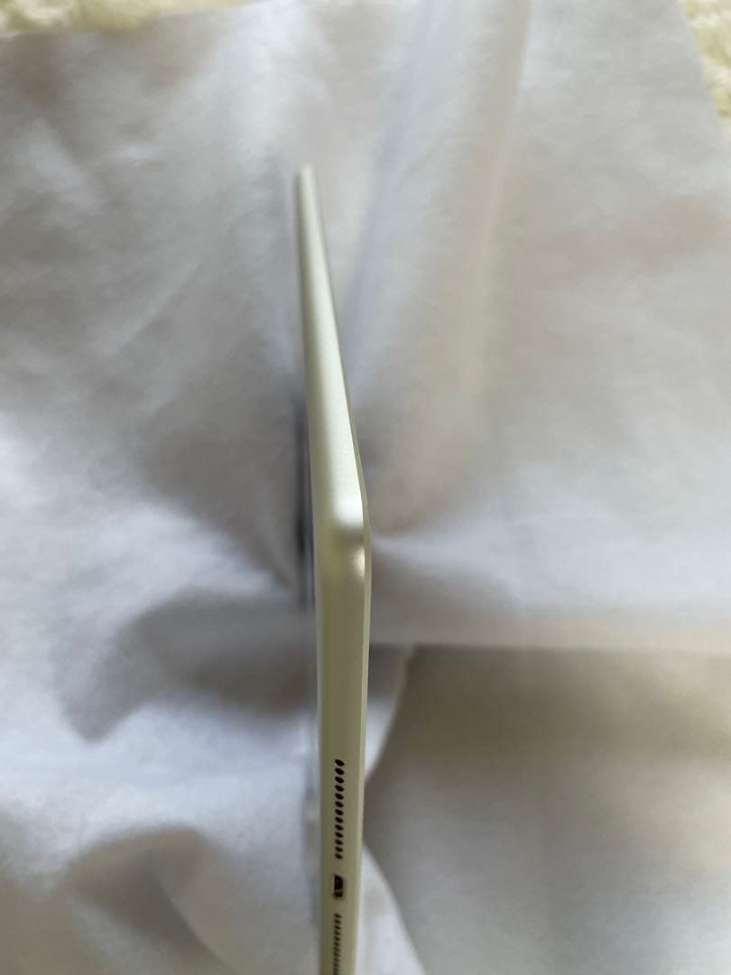 [動作確認済み] iPad第６世代 32GB Wi-Fiモデル ケースつき