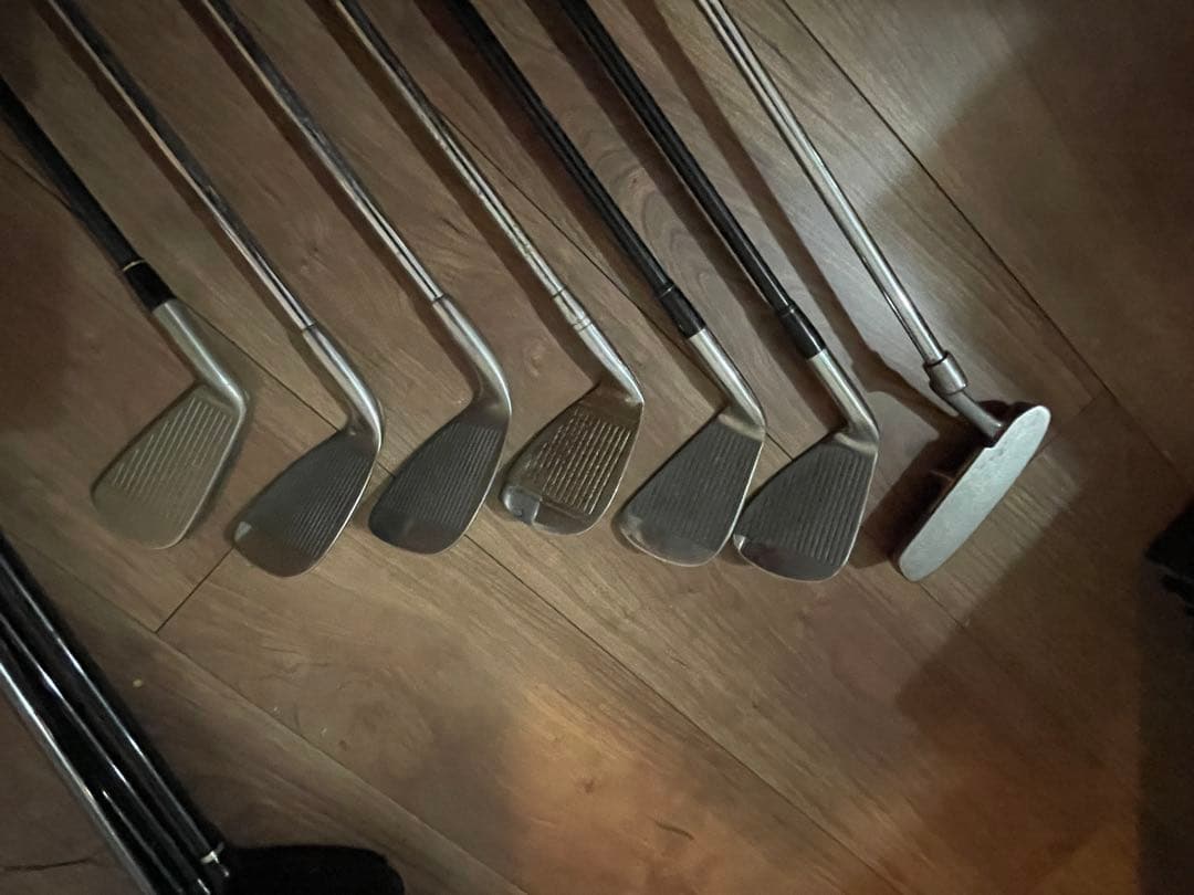 再値下げ:HONMAキャディーバッグ ゴルフクラブセット 練習ボール付き 初心者