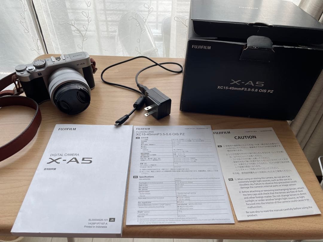 Fujifilm X-A5 ミラーレス一眼 15-45mm