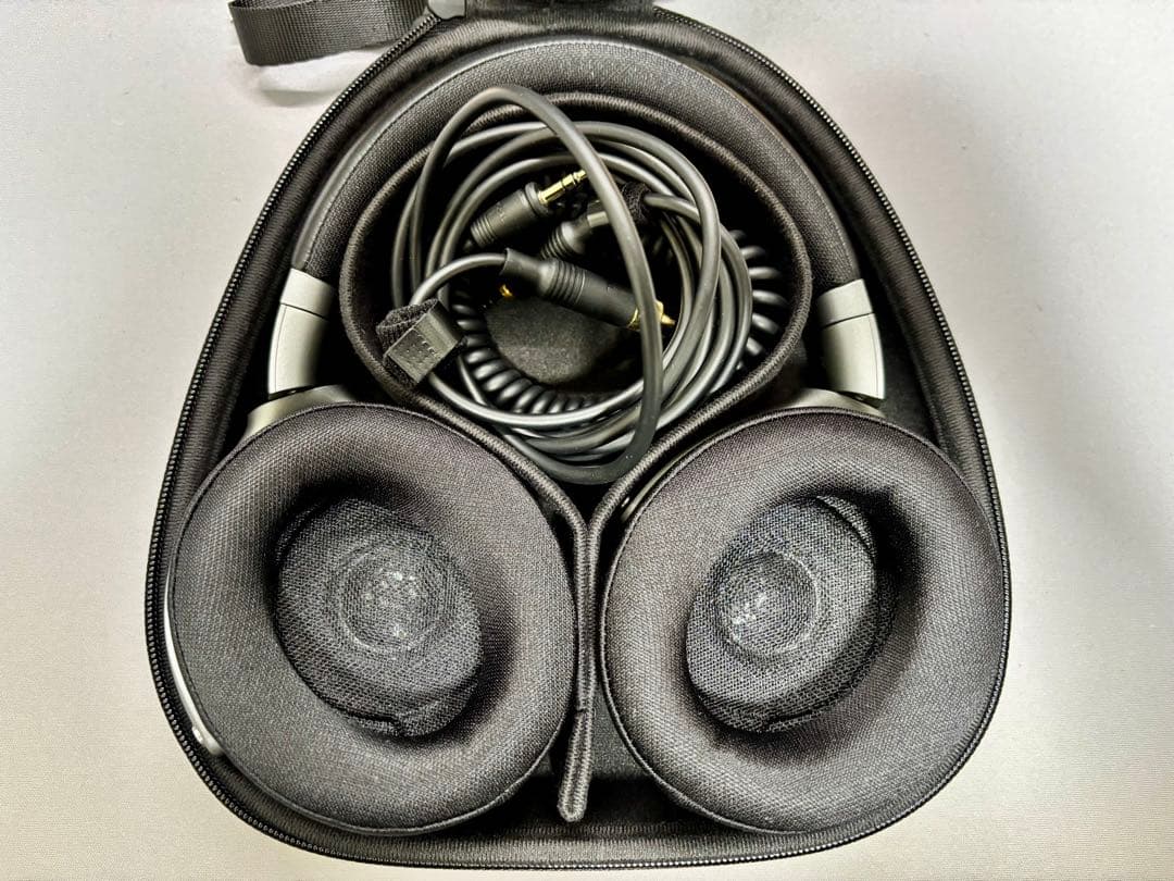 ヘッドホン Focal Lensys Professional