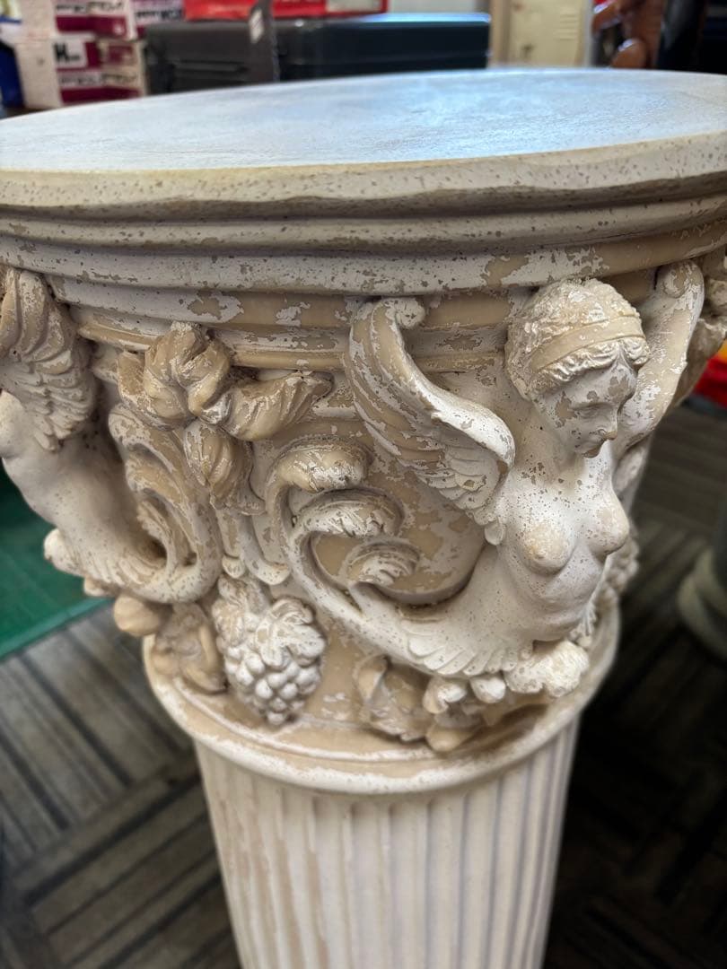 ヨーロピアンスタイルの石膏風スタンド（現状売）