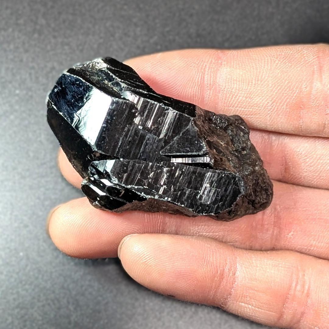 モリオン 原石 山東省産 黒水晶 53g お守り パワーストーン 玄関に置くと吉