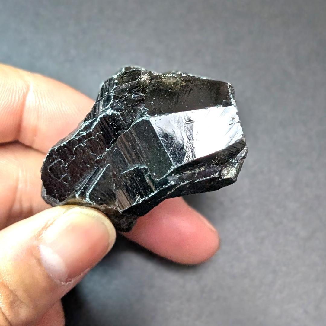 モリオン 原石 山東省産 黒水晶 53g お守り パワーストーン 玄関に置くと吉