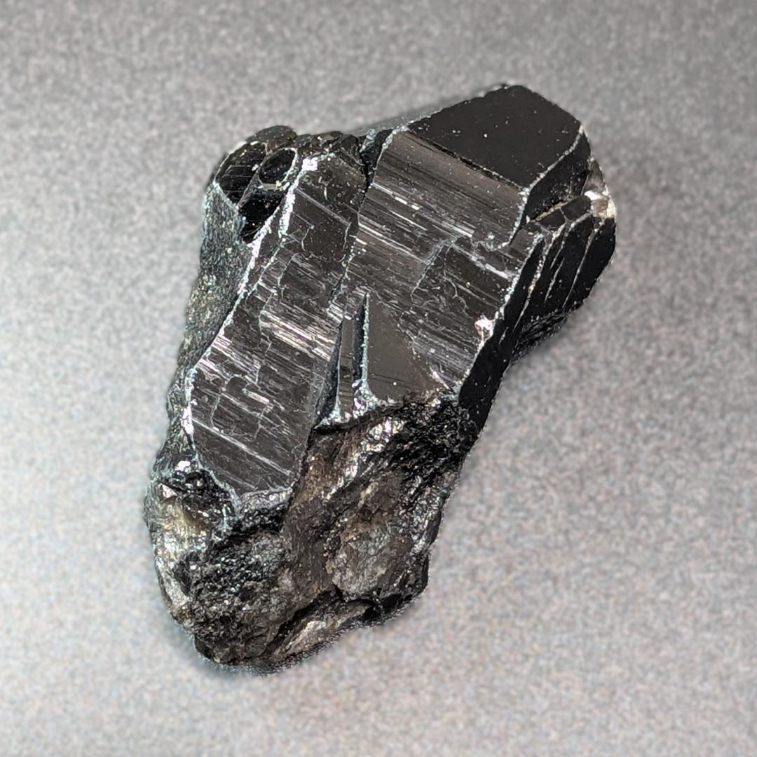 モリオン 原石 山東省産 黒水晶 53g お守り パワーストーン 玄関に置くと吉