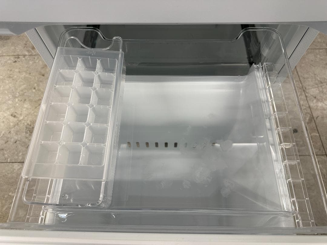 ヤマダ電機　冷凍冷蔵庫　156L　YRZ-F15J　2022年製