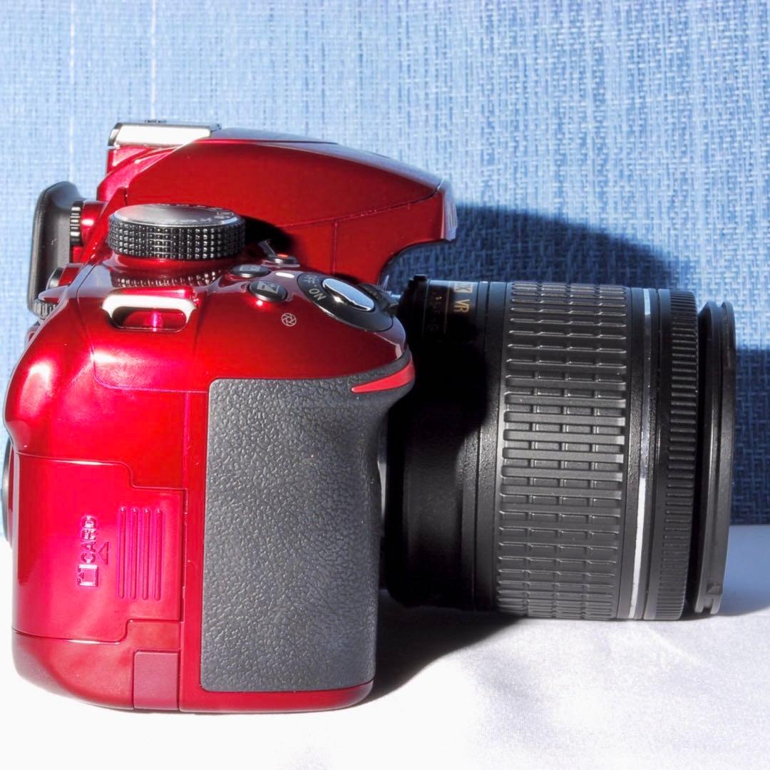✨スマホ転送OK✨Nikon D3200　小型軽量　綺麗なレッドカラー✨