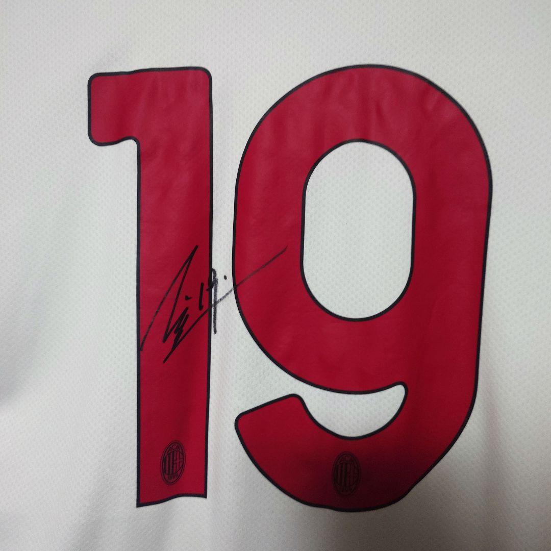 【ブラックフライデー】ACミラン テオ・エルナンデス　直筆サイン入り ユニ　L
