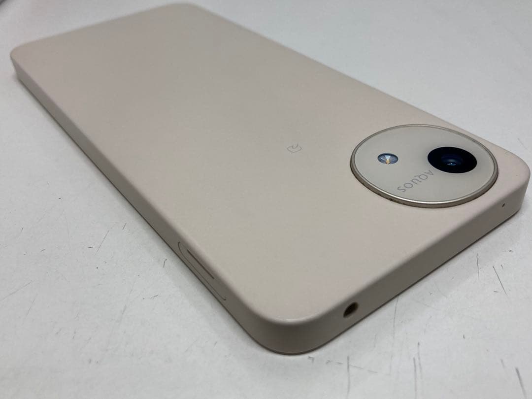 AQUOS wish 4 64GB ホワイト　K1957