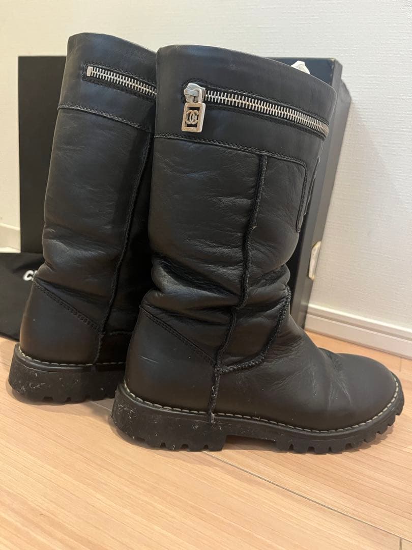 CHANELブーツシャネルブーツ レザーブーツ エンジニアブーツ ココマーク