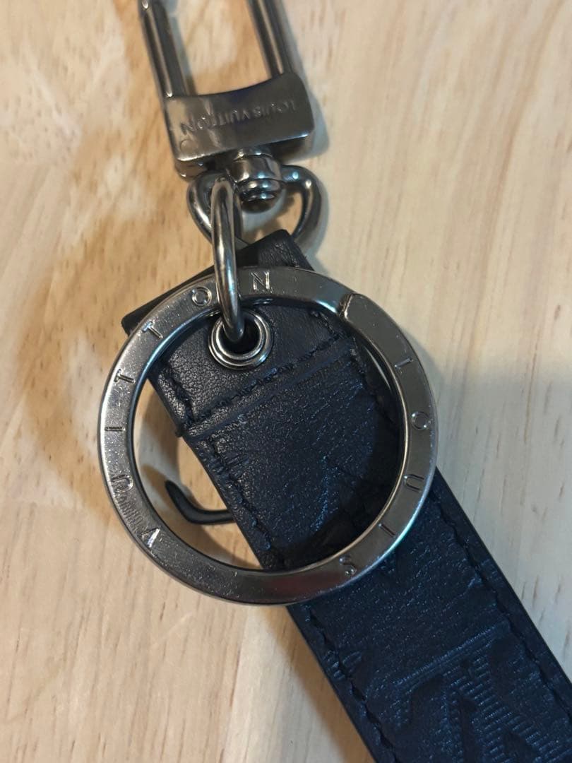 Louis Vuitton 黒 レザー キーホルダー