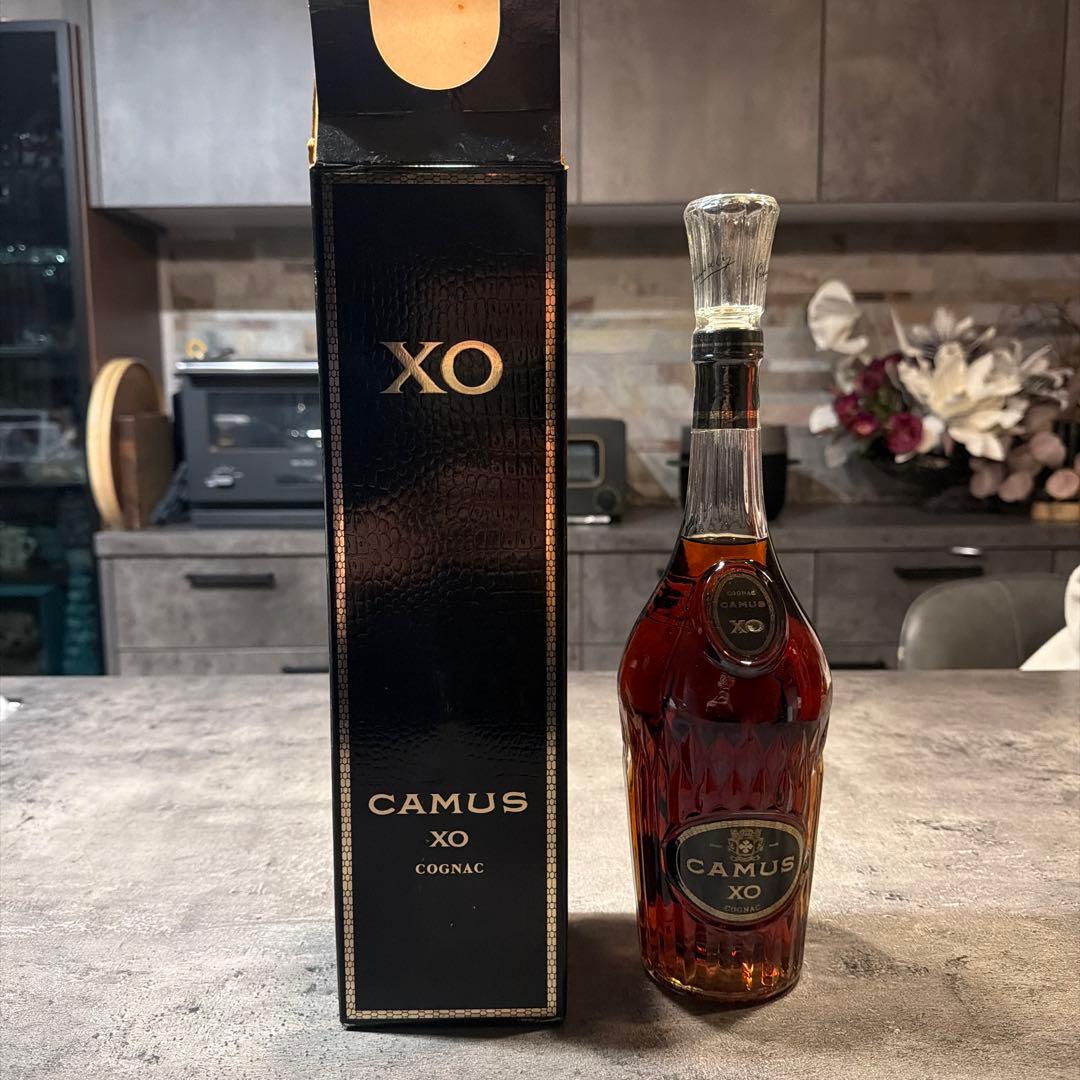 カミュXO 700ml、ヘネシーXO 、ナポレオンコニャック