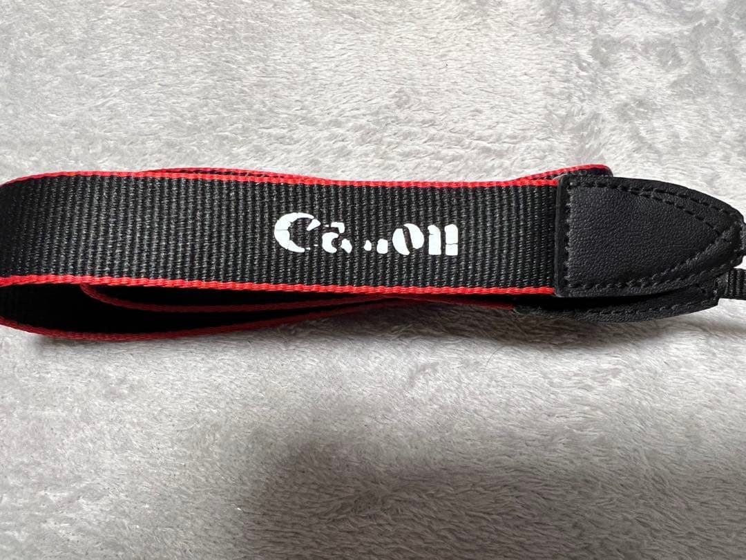 Canon製　EOS M ダブルレンズキット　ブラック