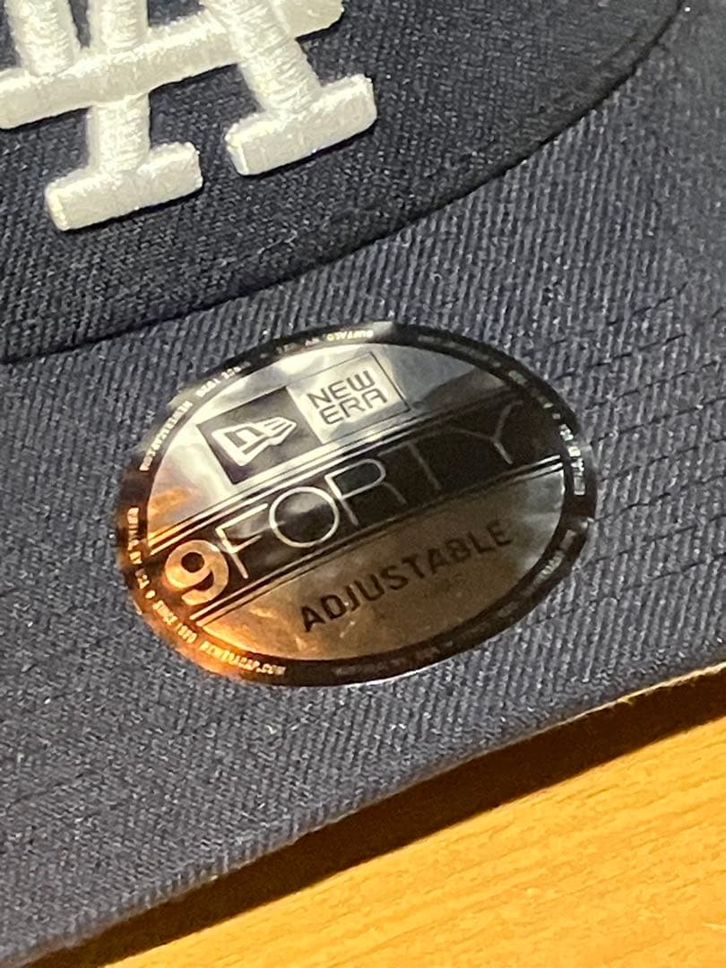 New Era 9FORTY LAキャップ ネイビー