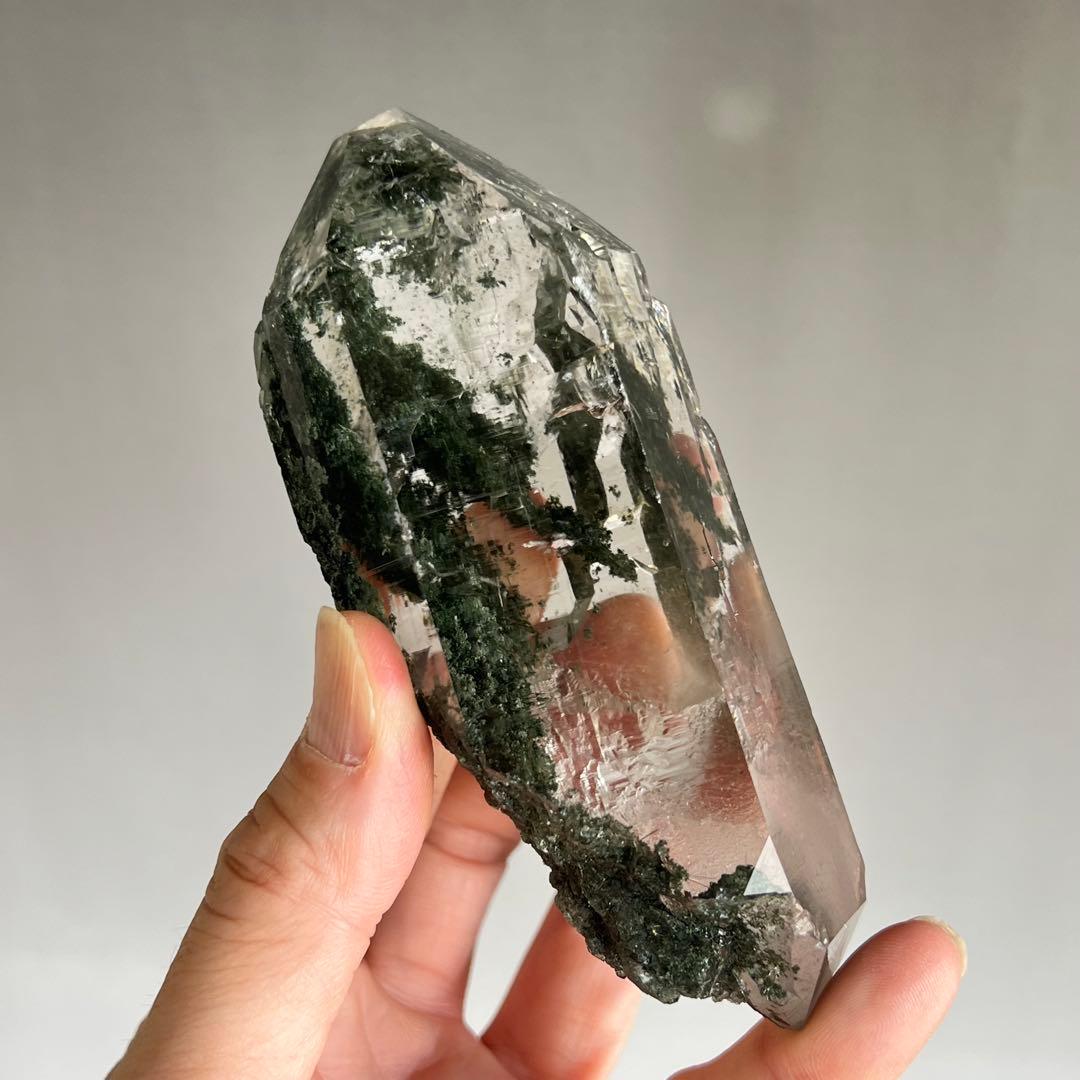 神秘的　透明度やばい　マニハール産　クローライトクリスタル　水晶　カテドラル付