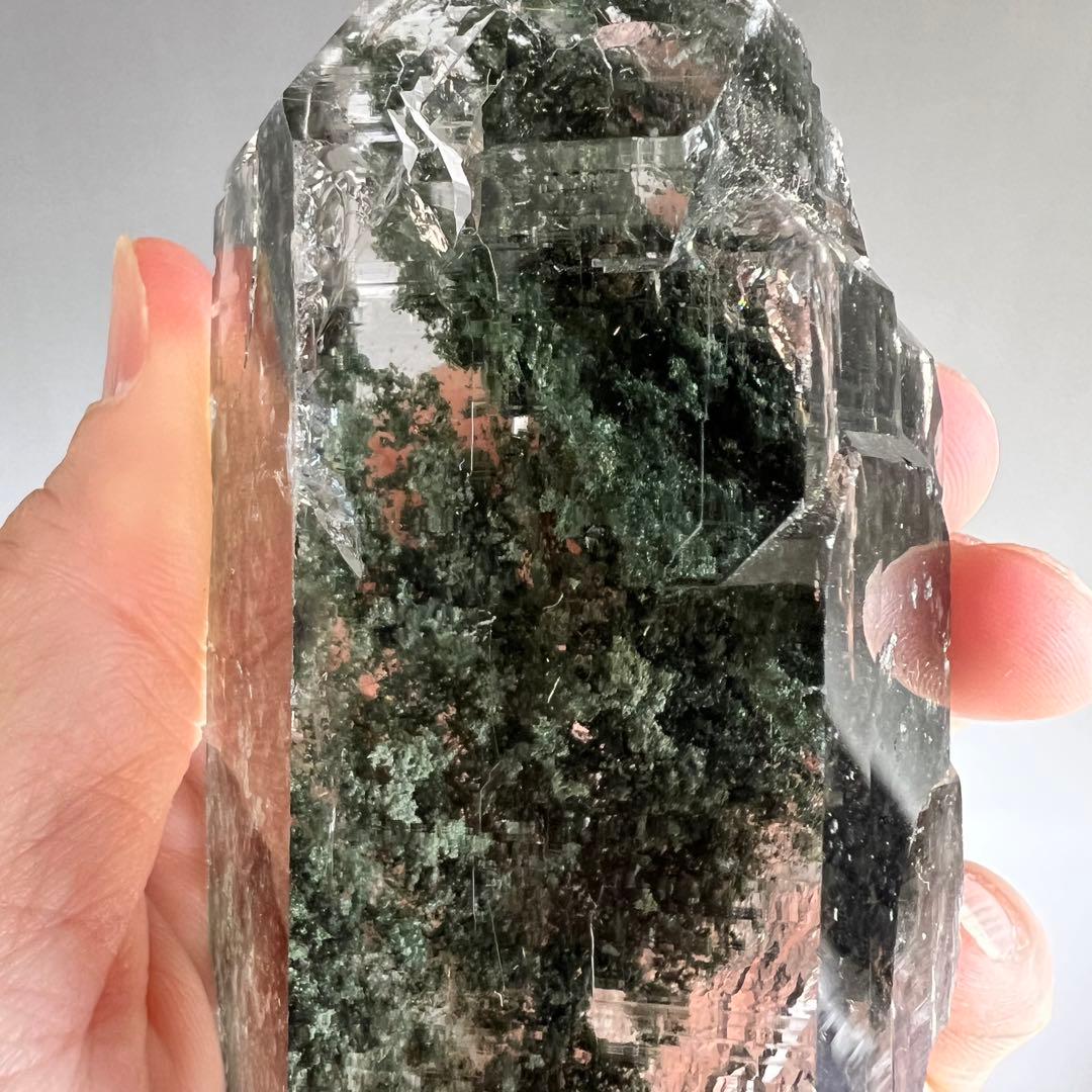神秘的　透明度やばい　マニハール産　クローライトクリスタル　水晶　カテドラル付