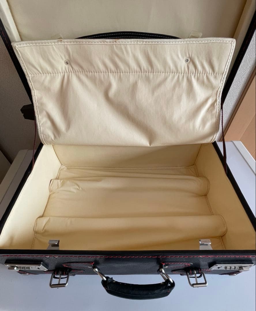 ユーラシア　キャリーケース￼