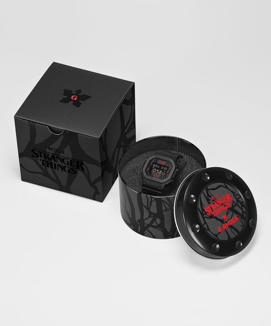 時計 Casio G-Shock Stranger Things DW-5600STT