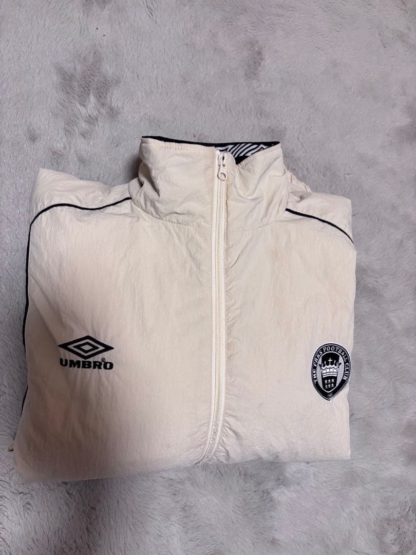 umbroナイロントラックジャケット サッカー アウター ジャージ