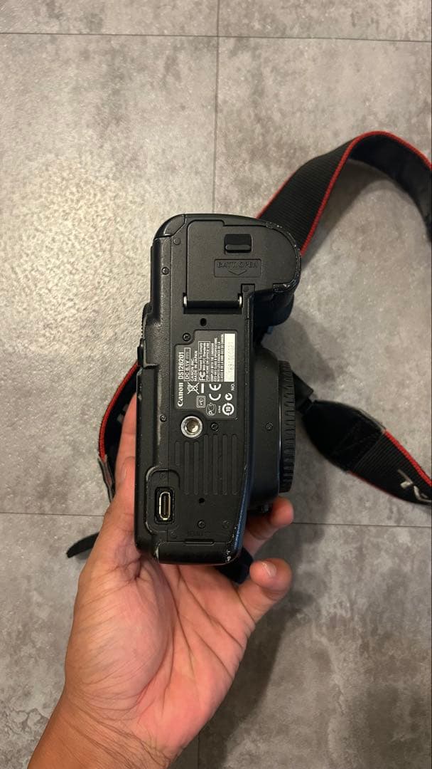 Canon EOS 5D mark II cfカード、バッテリー2つ付
