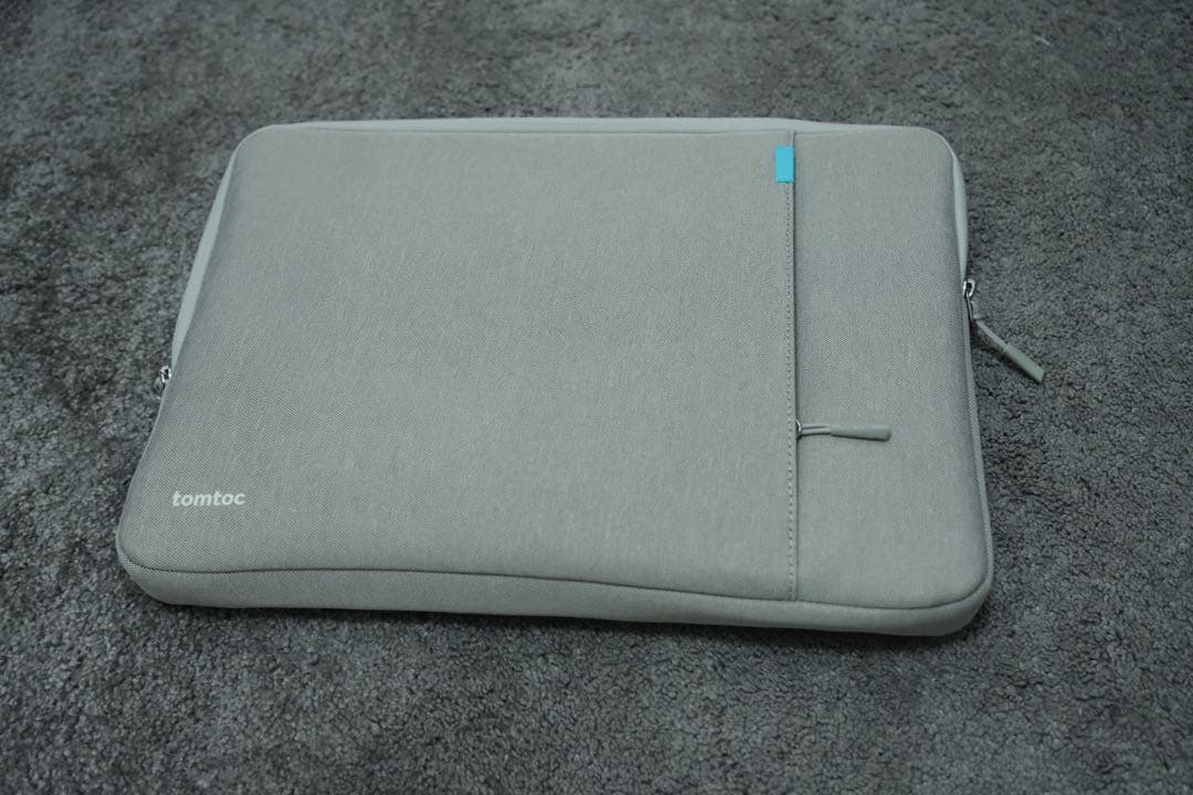 M2 MacBook Air 15インチ【充放電回数6回】