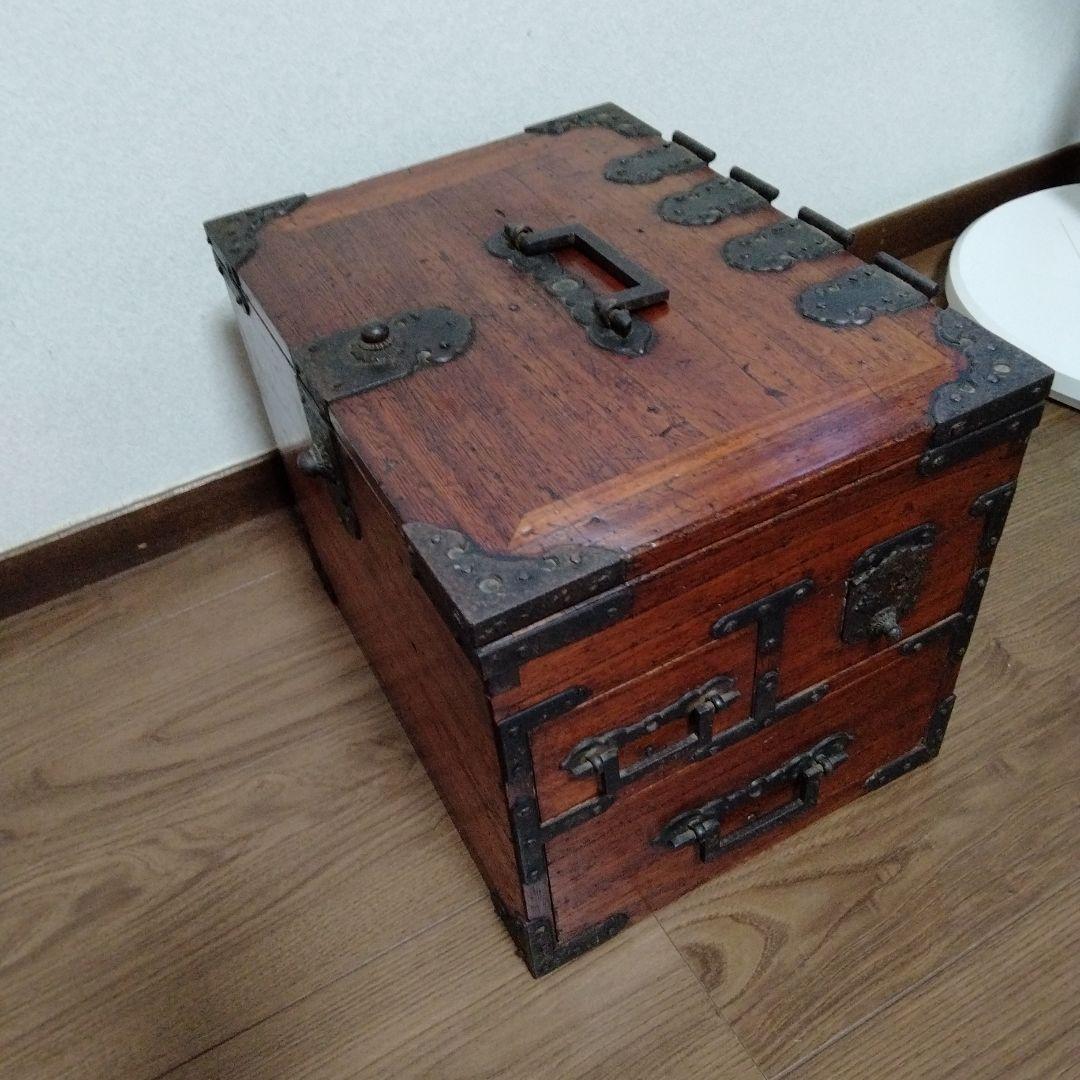 アンティーク手持箪笥 鍵付き、傷み無し
