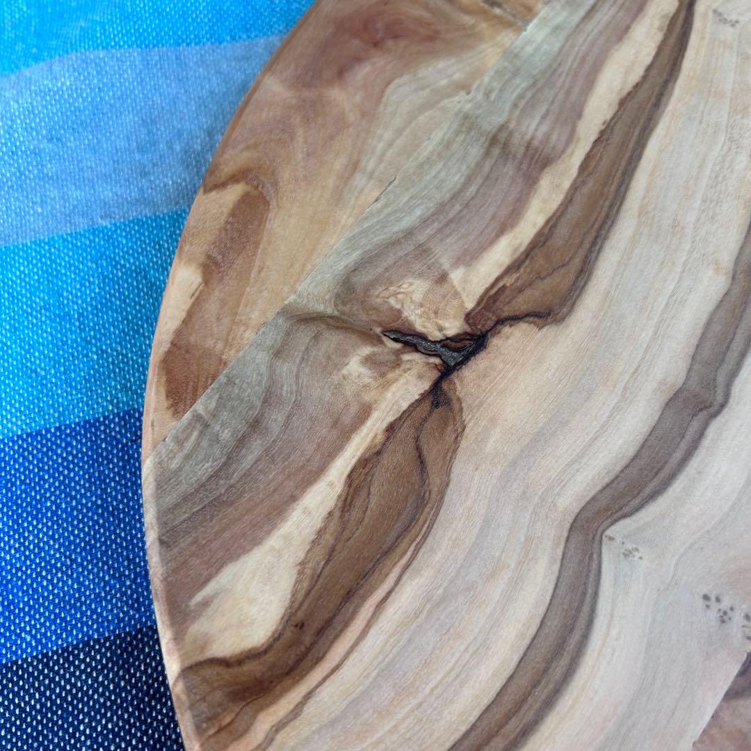 オリーブの木　ピザボード　コロコロと変化する世界　約φ32.5cm