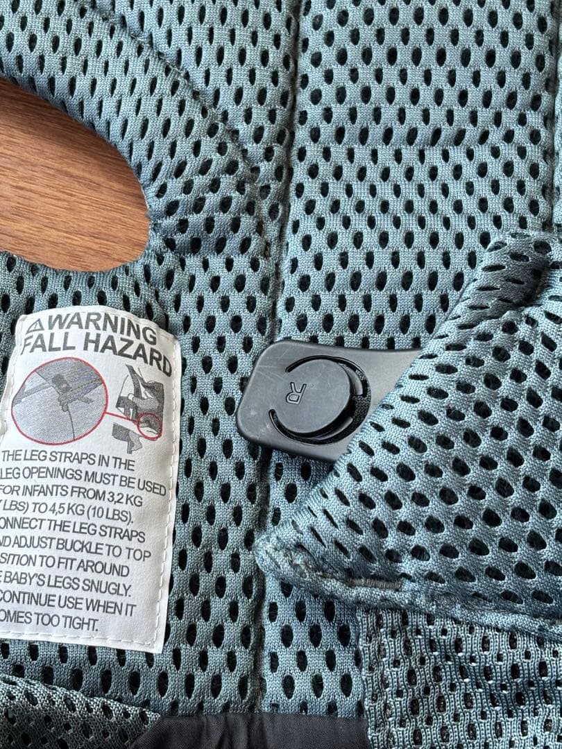 ベビービョルン　MOVE　エアリーメッシュ　セージグリーン　取扱説明書　箱付き