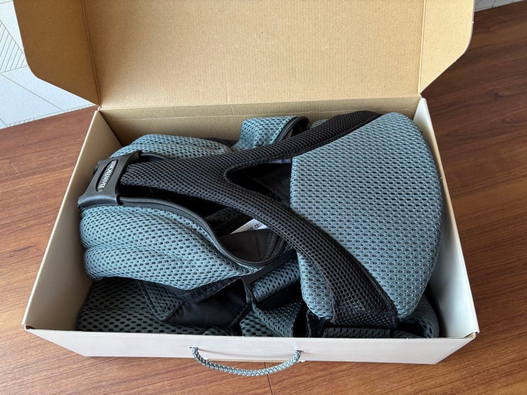 ベビービョルン　MOVE　エアリーメッシュ　セージグリーン　取扱説明書　箱付き