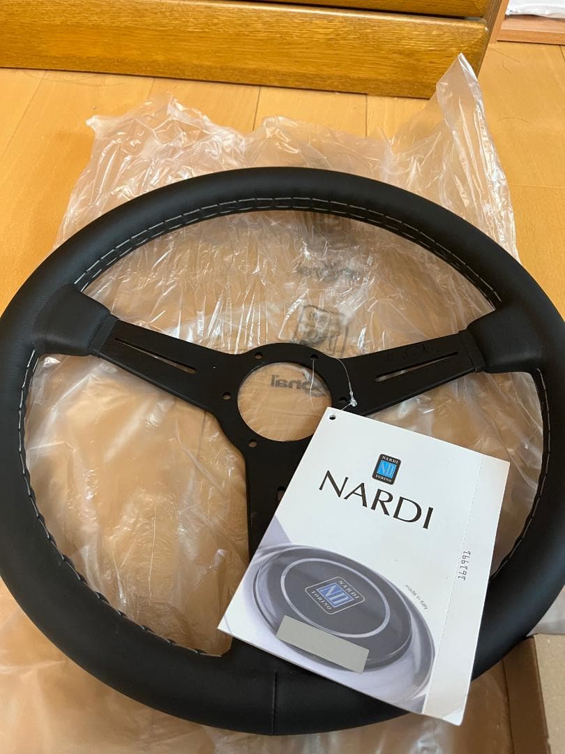 【新品未使用 正規品】ナルディ N130 360mm BKレザーBKスポーク