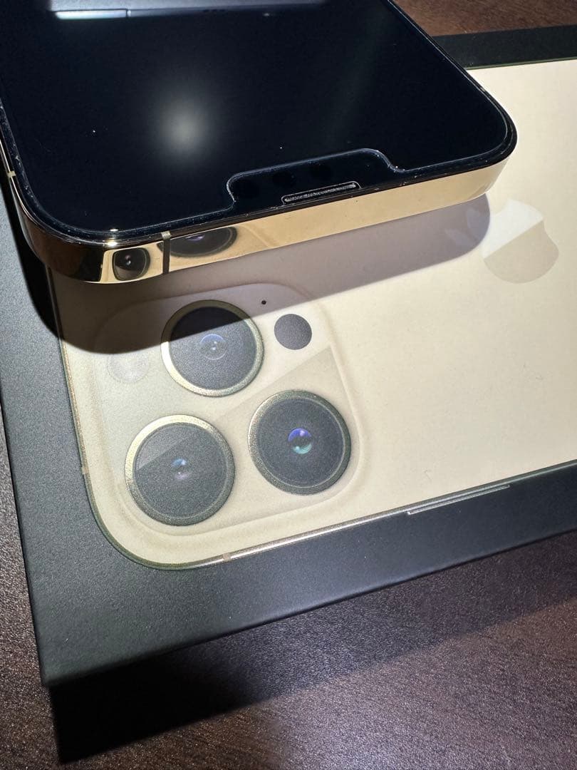 iPhone 13 Pro Max ゴールド SIMフリー