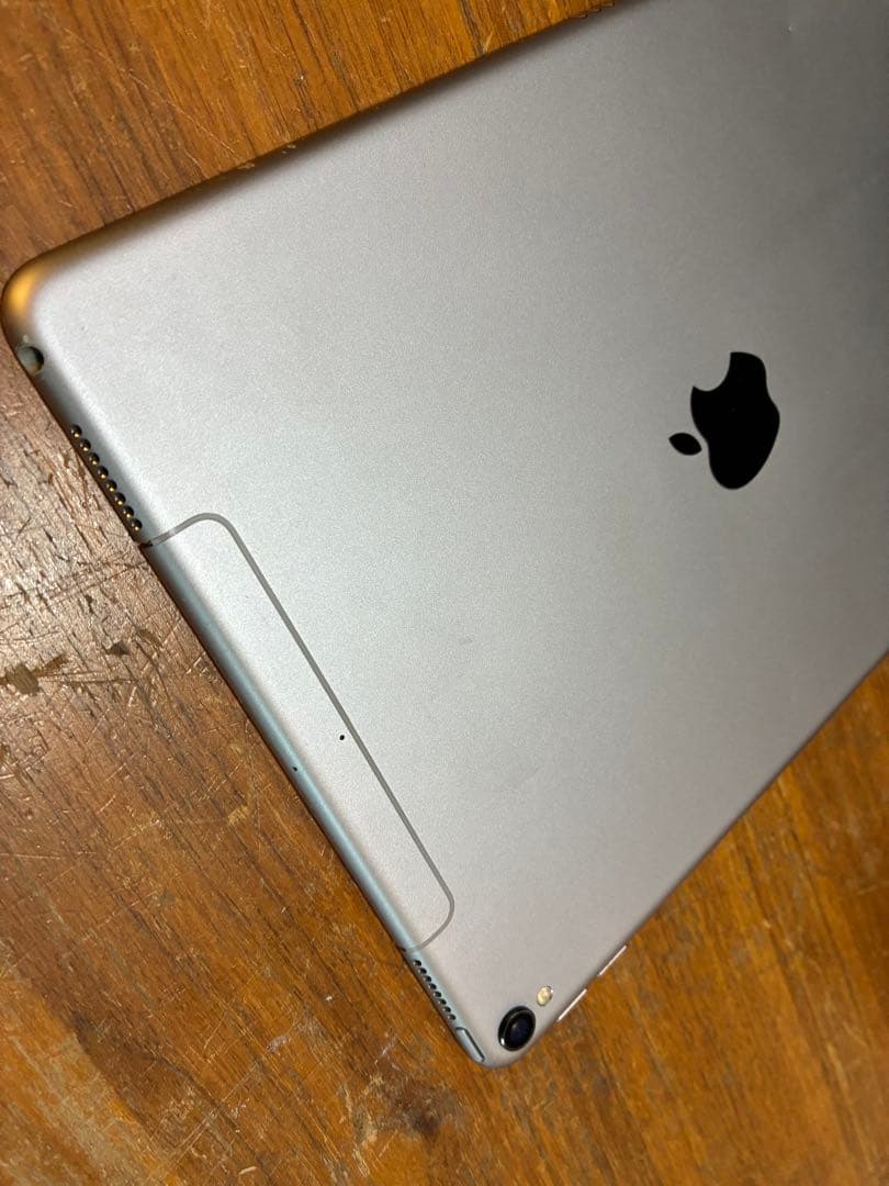 iPad Pro 10.5インチWiFi+Celluler 64GB 第一世代