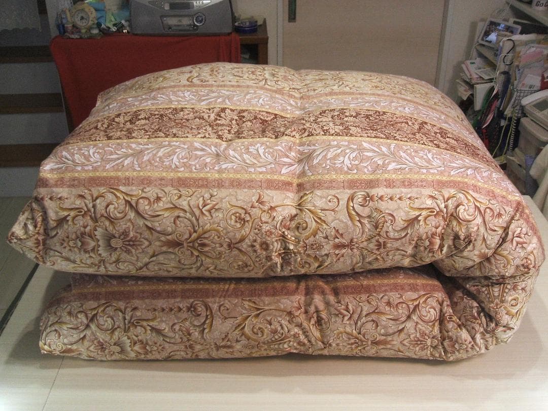 在庫限定激安価格！新品＊ロイヤル＊フランス９３％＊増量１，３キロ＊羽毛布団ＳＰ