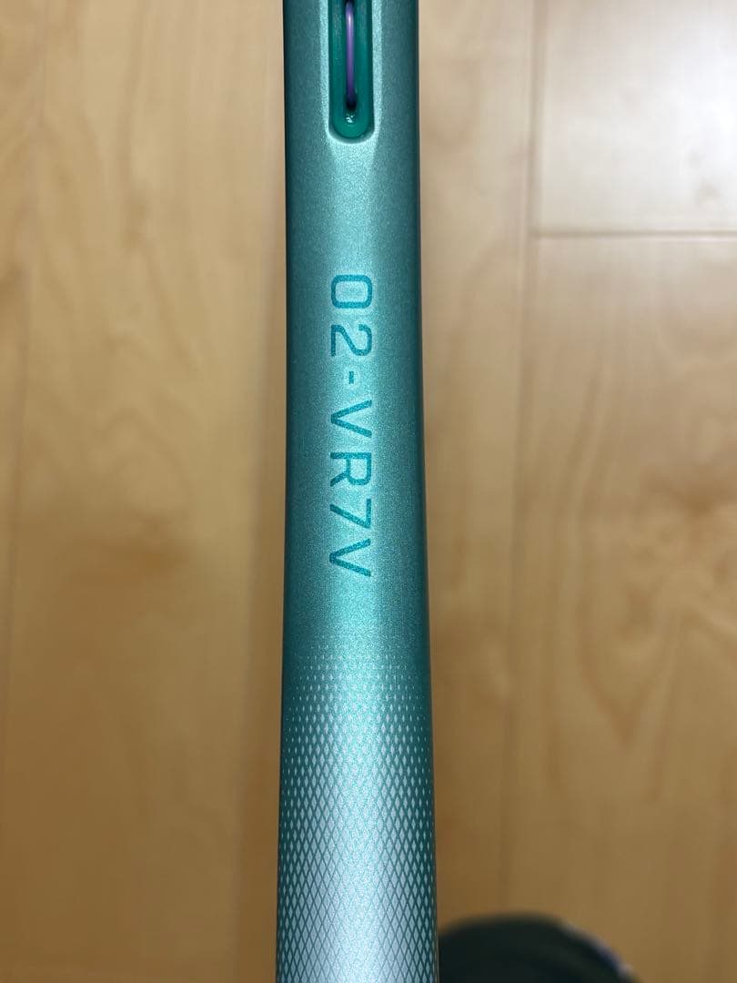 YONEX 新色ボルトレイジ7v前衛用