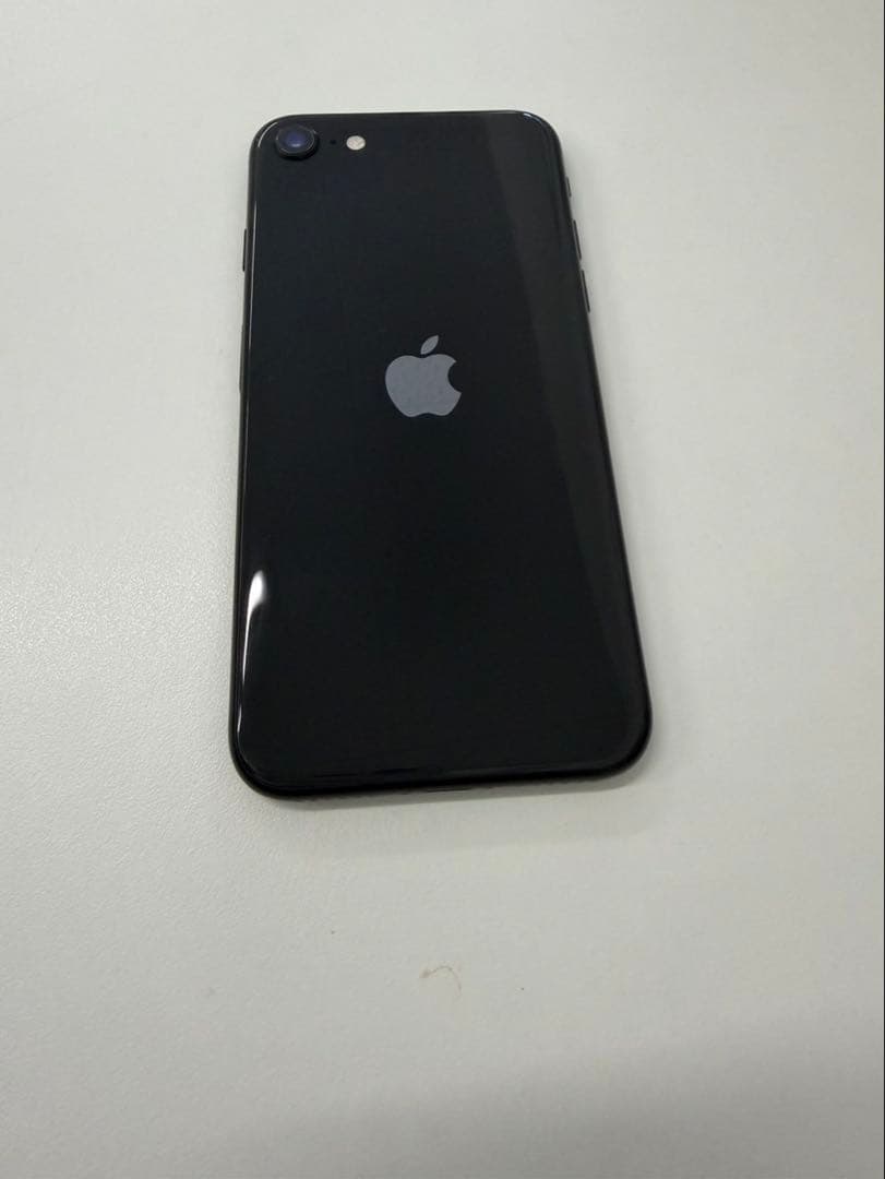 iPhone SE 第2世代 64GB SIMフリーバッテリー82% 動作良好
