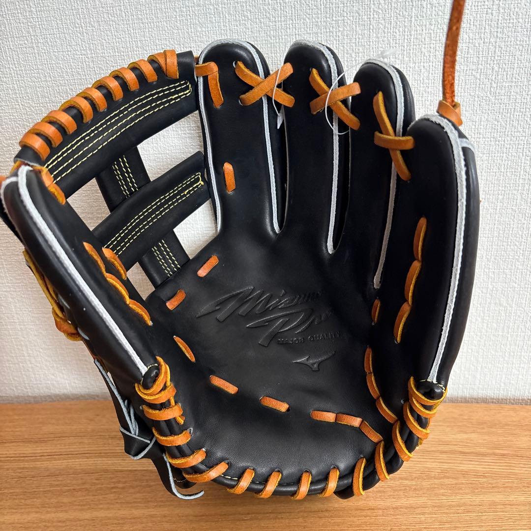 ミズノプロ　硬式用　内野　グラブ　グローブ　定価69,300円　ブラック