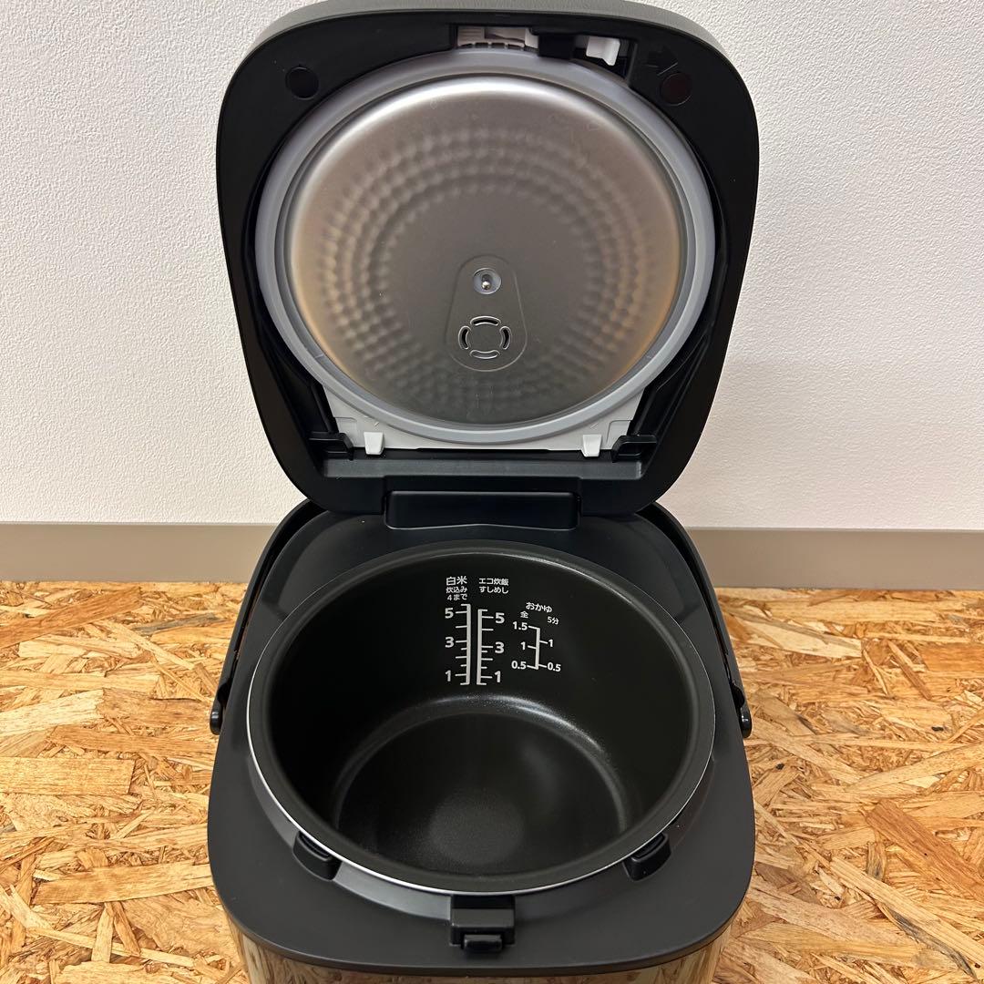 【2025年製】パナソニック5.5合炊IH ジャー炊飯器 SR-FE101