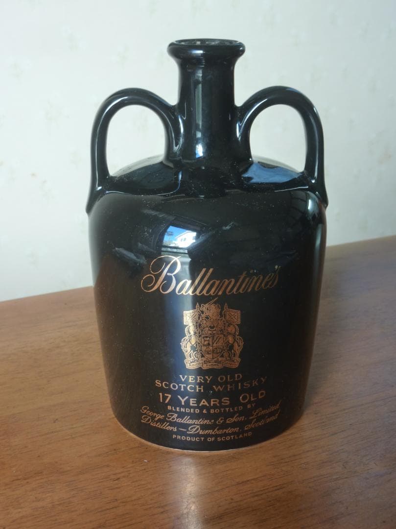 バ ランタイン 17年 オールド　陶器ボトル 750ｍｌ
