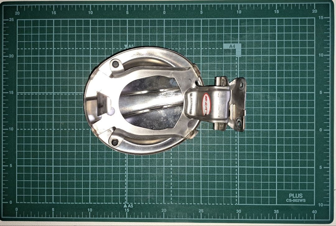 旧車当時もの　初期型ユーノスロードスターガソリン給油口カバー　ロードスターパーツ