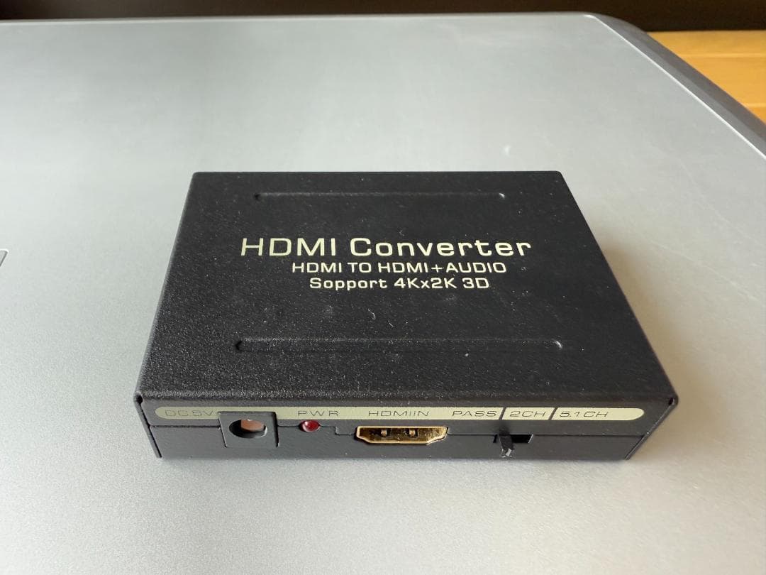 大画面ホームシネマ プロジェクター Z4 + HDMIスプリッター、ケーブル付き