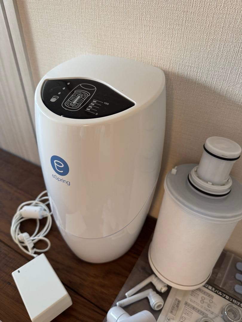 eSpring 浄水器II（据置型）本体と付属品