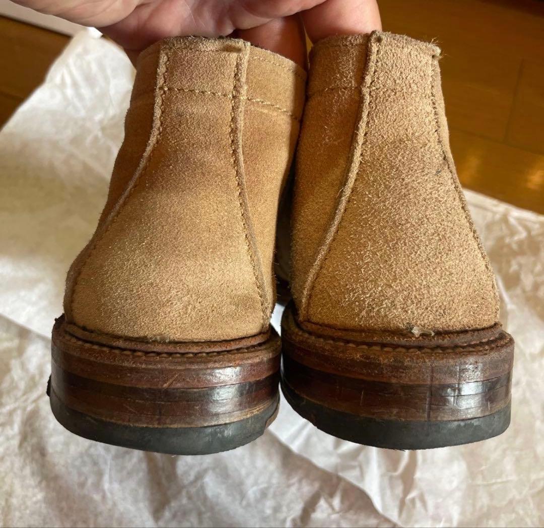 Alden ベージュ スエード チャッカブーツ