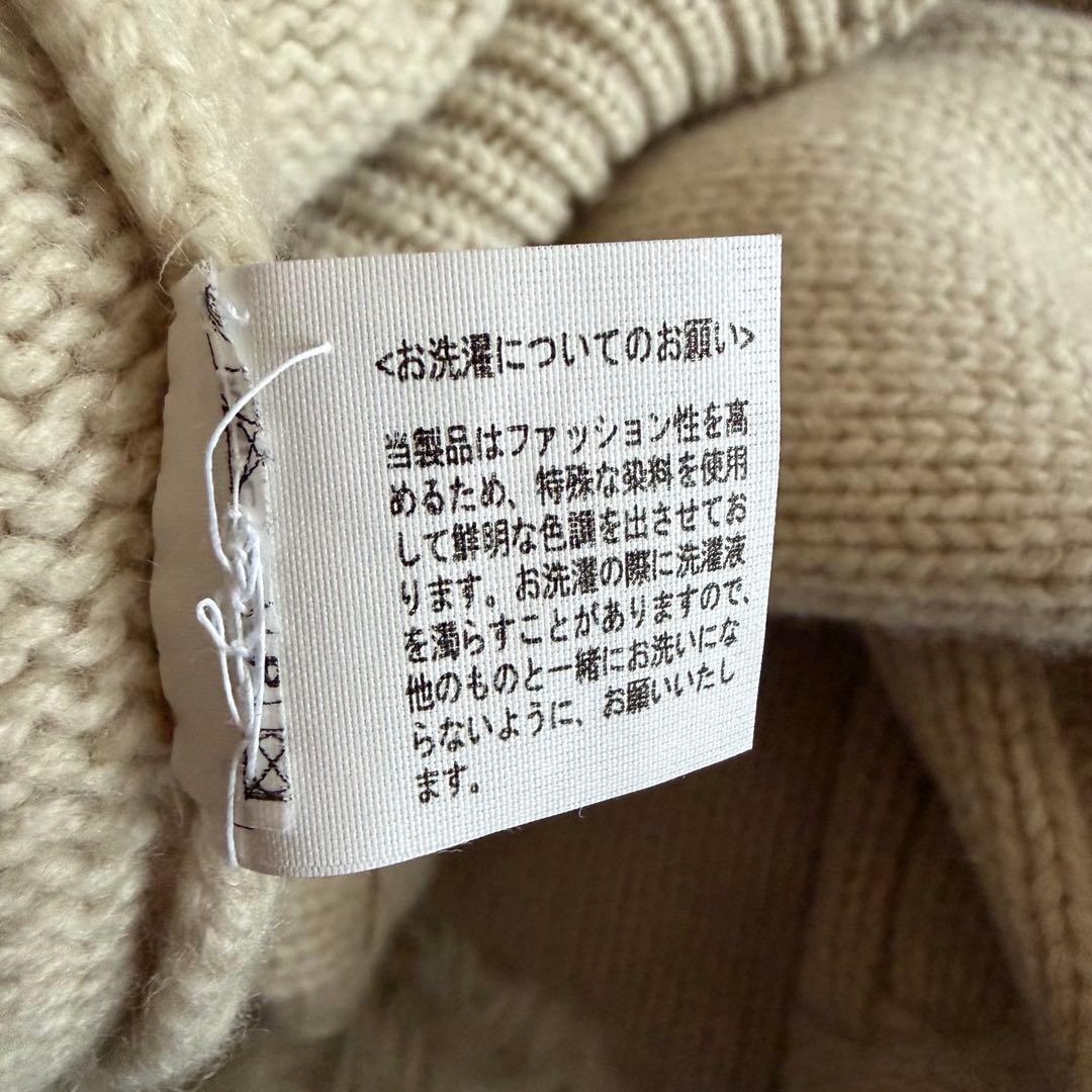 【極美品】【希少】ヴェルサーチ ケーブルニット　モックネック　アイボリー　L
