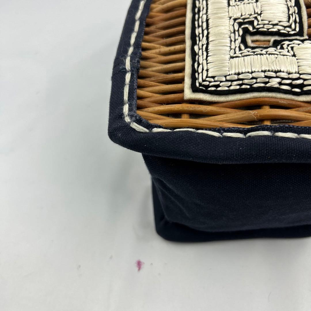 【美品】エバゴス　お買い物バッグ　サテンカゴバッグ　Eワッペン 刺繍　カゴバッグ