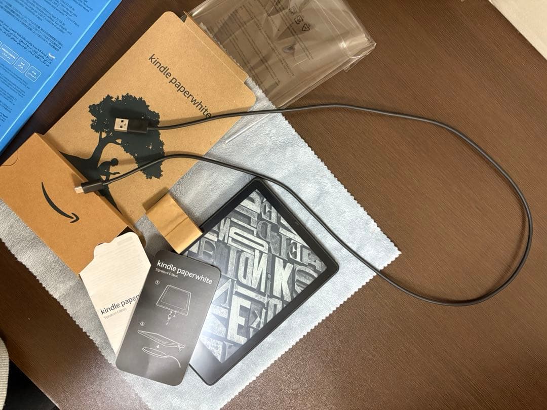 オ*ム様 Kindle Paperwhite シグネチャーエディション第11世代