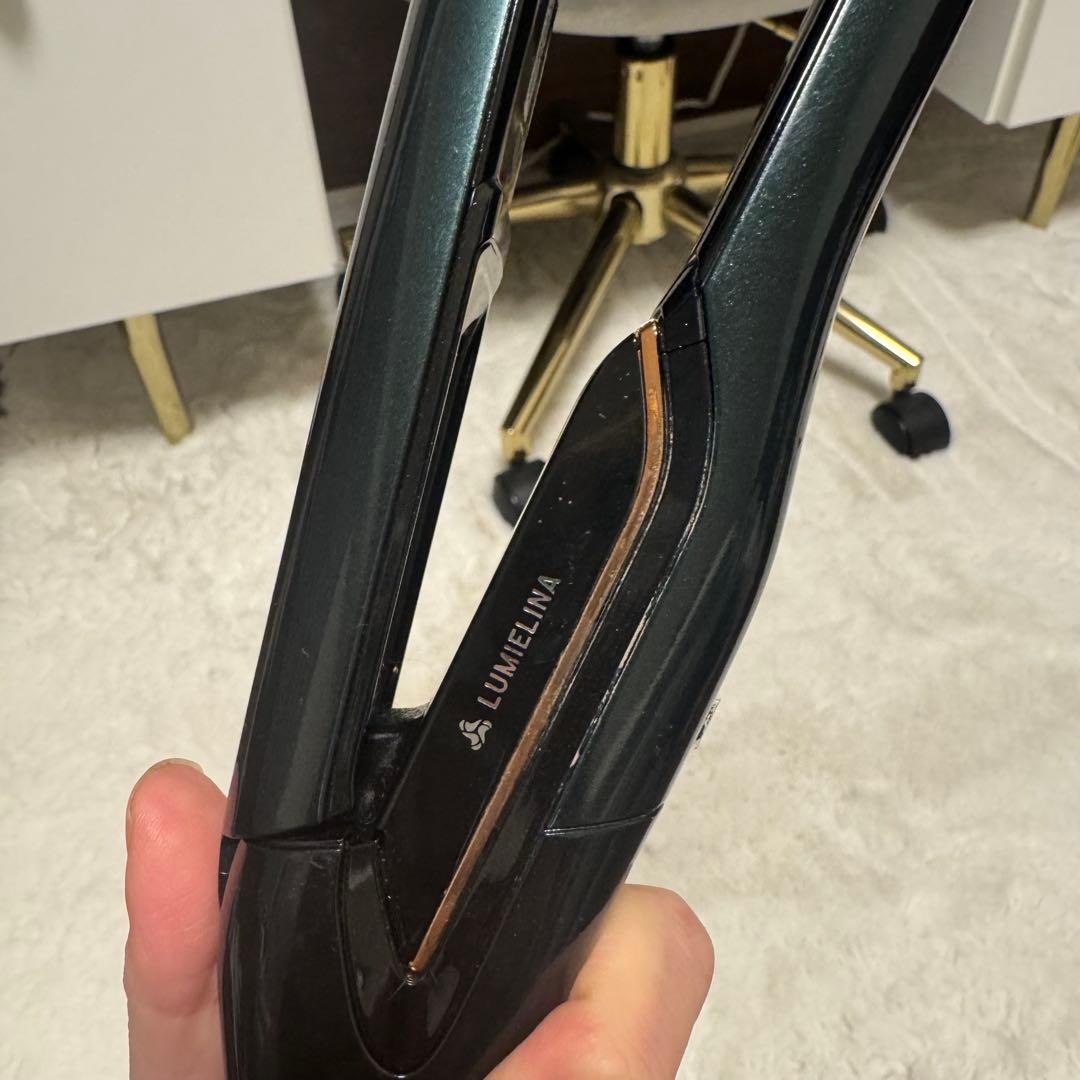 ヘアビューロン　7D plus ストレートヘアアイロン