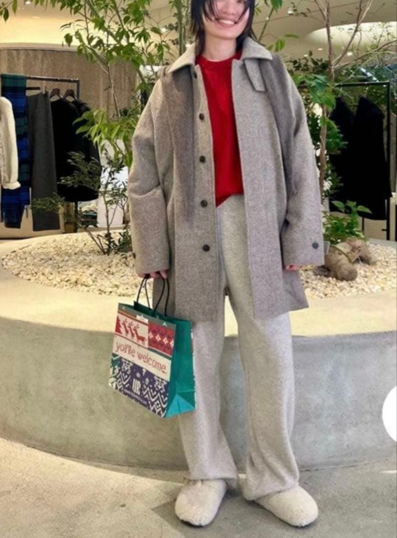 新品タグ付　かぐれ　ヘリンボンウールショートコート　ベージュ　今季完売　お値下げ