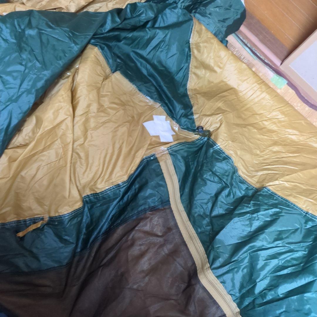 ラウンドスクリーン2ルームハウス