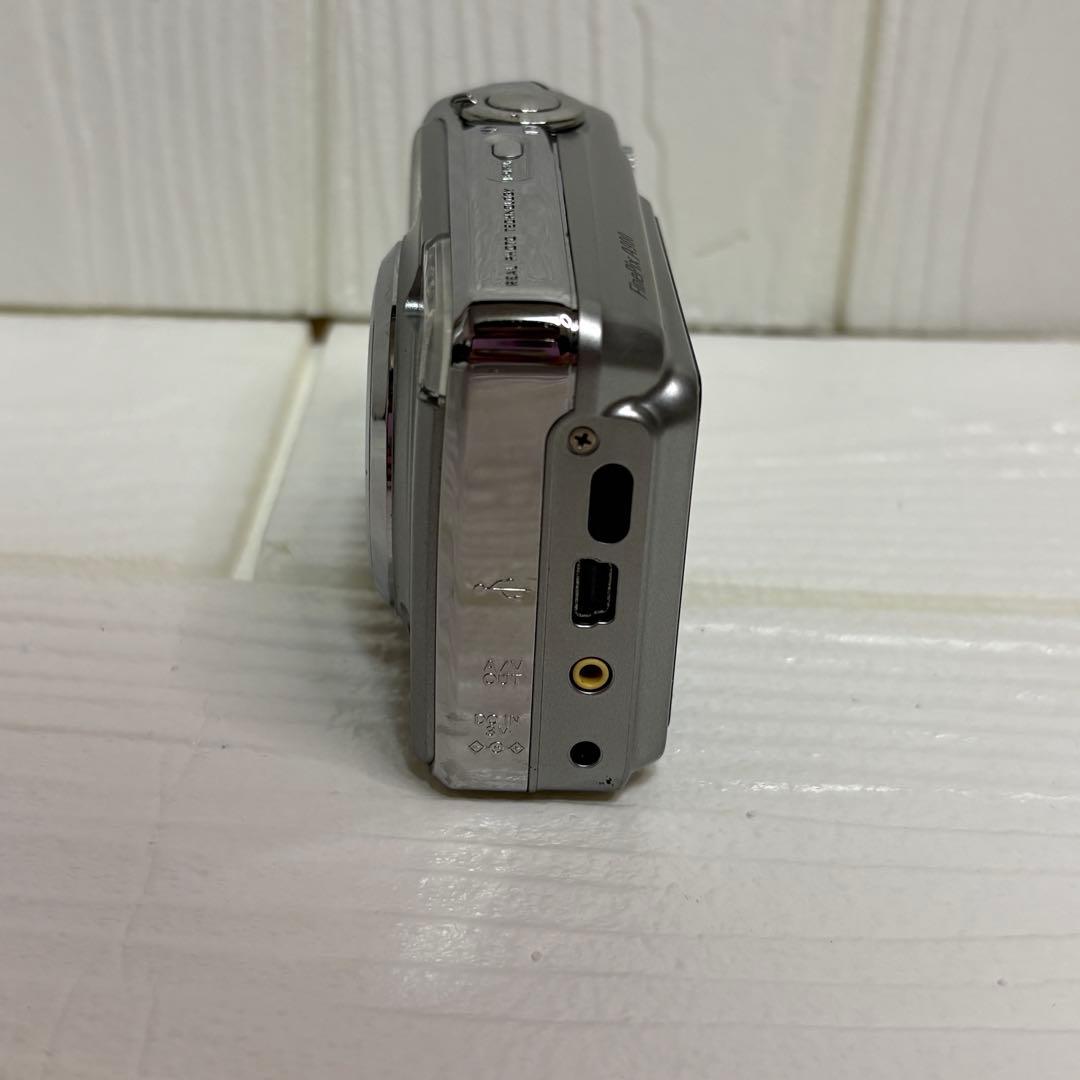 FUJIFILM フジフィルム FinePix A900 シルバーデジタルカメラ