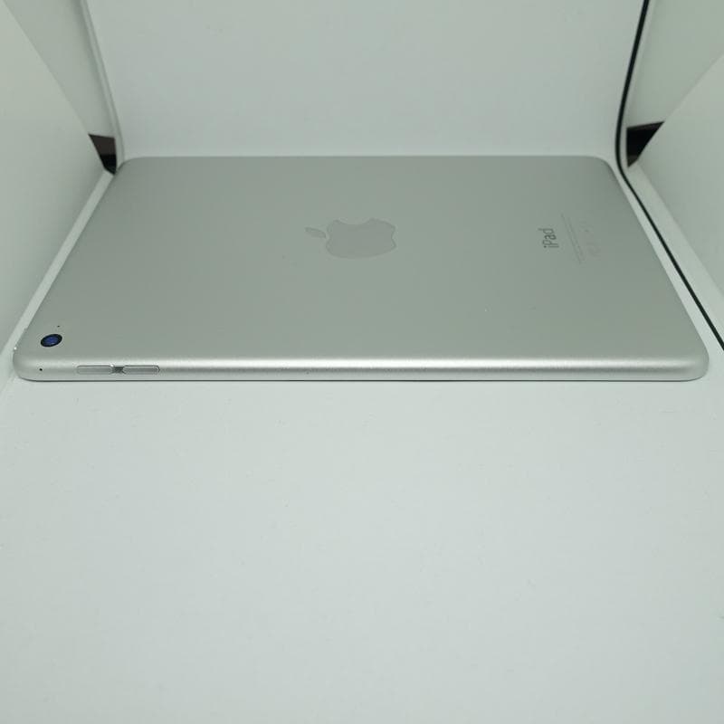 iPad mini 4 128GB Wi-Fi シルバー