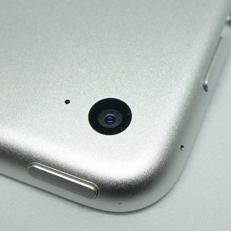 iPad mini 4 128GB Wi-Fi シルバー